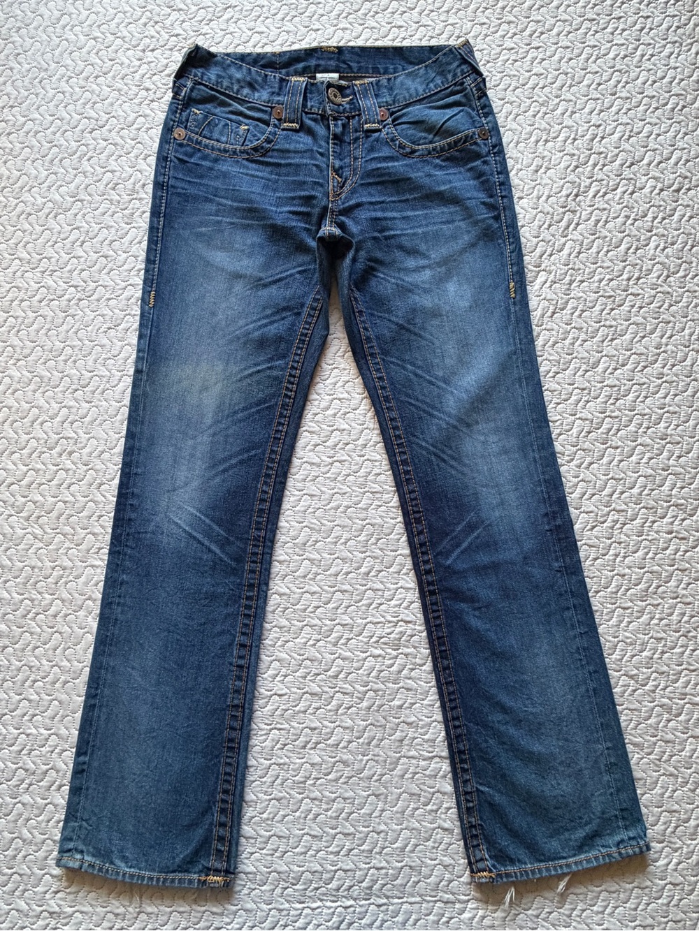 True Religion Women’s Jeans Size 31 Blue Wash Straight Leg Made in USA Distresse
